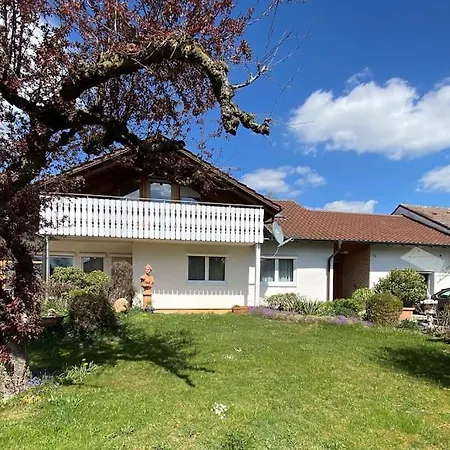 Gemuetliche Wohnung Bei Bad Waldsee Mit Balkon Exterior photo